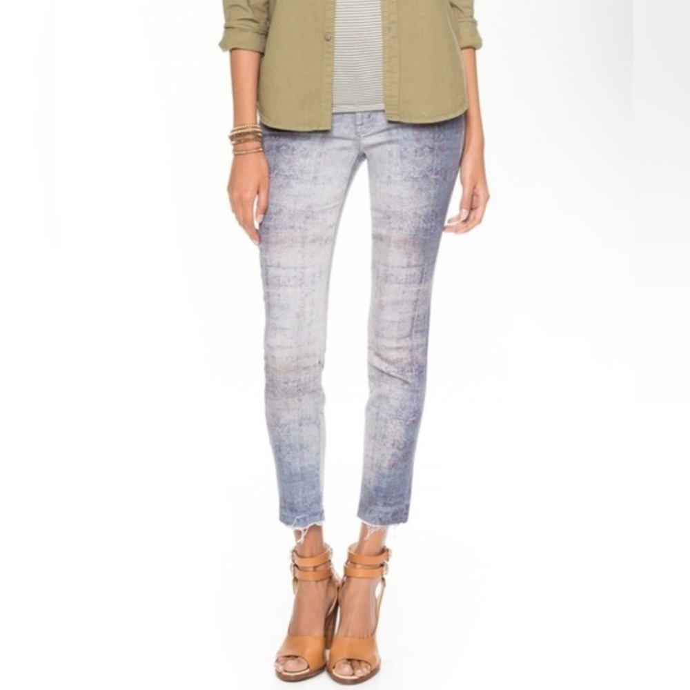 Mother The Looker Ankle Fray in Relax Awhile. Size 27